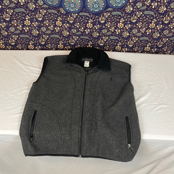 Champion vest - Picture 1 of 4